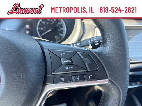 Used 2020 Nissan Kicks SV image 14