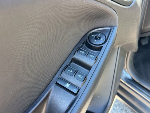 Used 2018 Ford Focus SE image 10