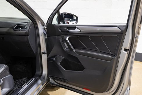 Used 2022 Volkswagen Tiguan SE R-Line image 26
