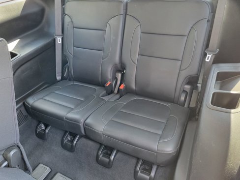 Used 2023 GMC Acadia SLT image 19