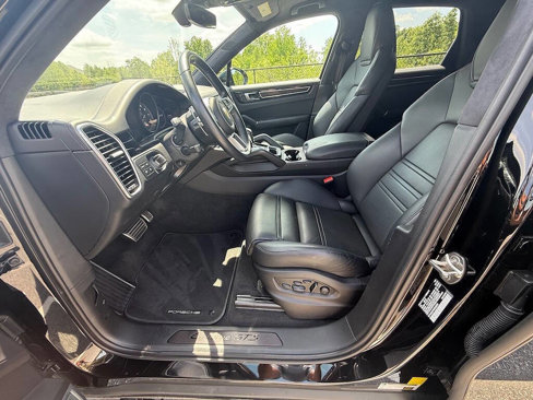 Used 2022 Porsche Cayenne GTS image 21