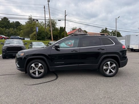 Used 2022 Jeep Cherokee Limited image 3