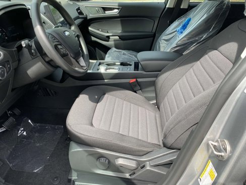 Used 2024 Ford Edge SE w/ Black Appearance Package image 11