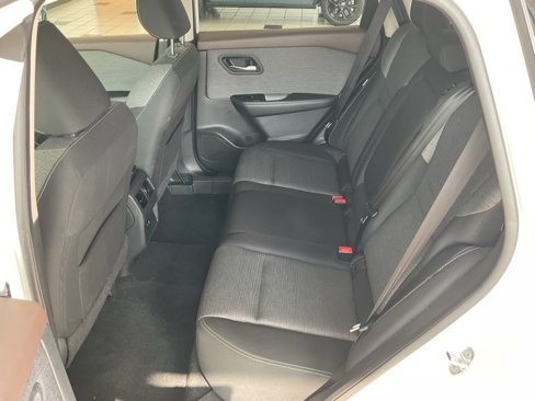 Used 2022 Nissan Rogue SV image 20
