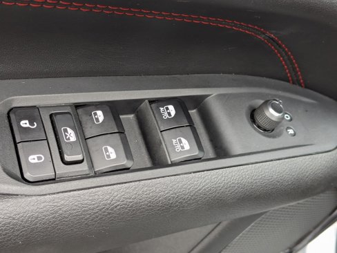 Used 2024 Jeep Compass Trailhawk image 12