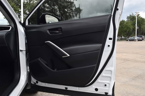 Used 2022 Toyota Corolla Cross LE image 26