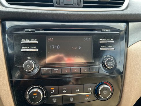 Used 2016 Nissan Rogue S image 20