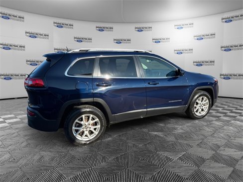 Used 2016 Jeep Cherokee Latitude image 5