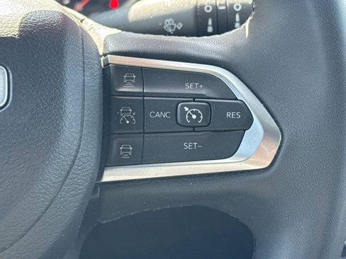 Used 2023 Jeep Compass Limited image 20