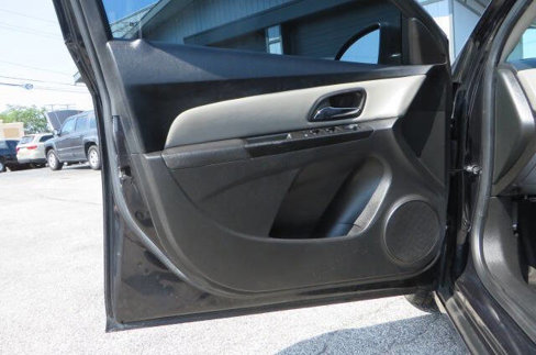 Used 2013 Chevrolet Cruze LS image 36