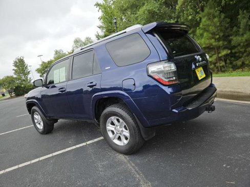 Used 2018 Toyota 4Runner SR5 image 3