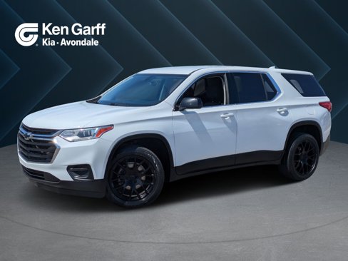 Used 2021 Chevrolet Traverse LS image 1