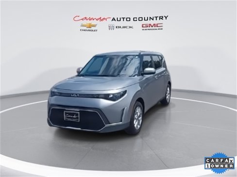 Used 2023 Kia Soul LX w/ LX Technology Package image 3
