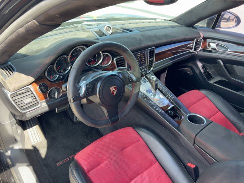 Used 2010 Porsche Panamera Turbo image 4