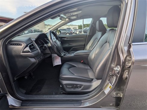 Used 2023 Toyota Camry SE image 14