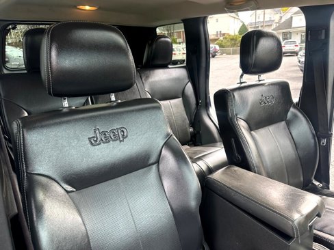 Used 2012 Jeep Liberty Limited Jet image 32