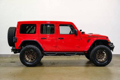 Used 2024 Jeep Wrangler Unlimited Rubicon w/ Technology Group image 34