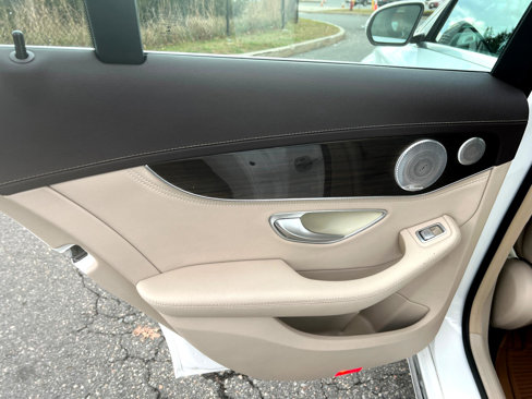Used 2015 Mercedes-Benz C 300 4MATIC Sedan w/ Premium 1 Package image 8