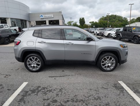 Used 2022 Jeep Compass Latitude image 29