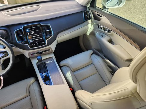 Certified 2022 Volvo XC90 T6 Inscription w/ Advanced Package image 12