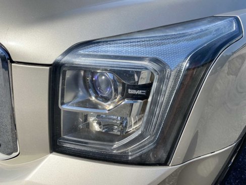 Used 2015 GMC Yukon XL SLT w/ Open Road Package image 9