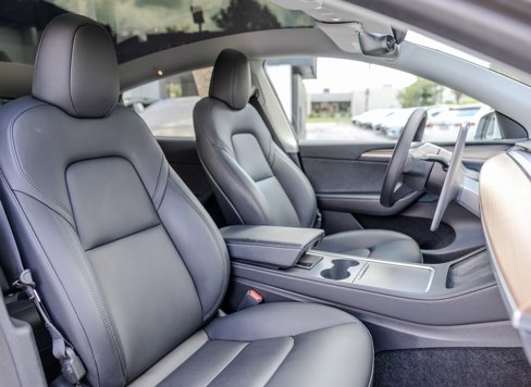 Used 2023 Tesla Model Y Long Range image 17