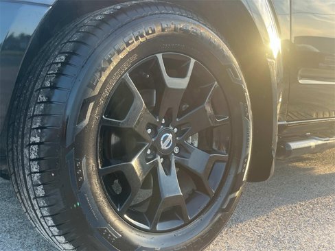 Used 2020 Nissan Frontier SV w/ Midnight Edition Floor Mats image 9