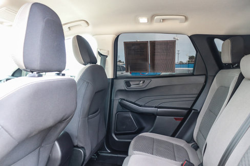 Used 2022 Ford Escape SE image 19