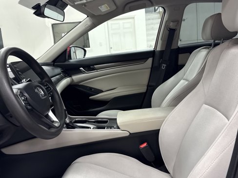 Used 2019 Honda Accord LX image 4