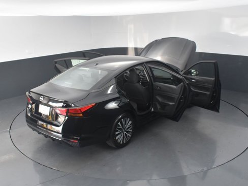 Used 2024 Nissan Altima 2.5 SV image 24