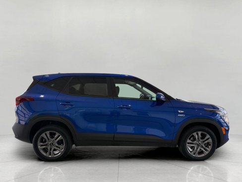 Used 2023 Kia Seltos LX image 11