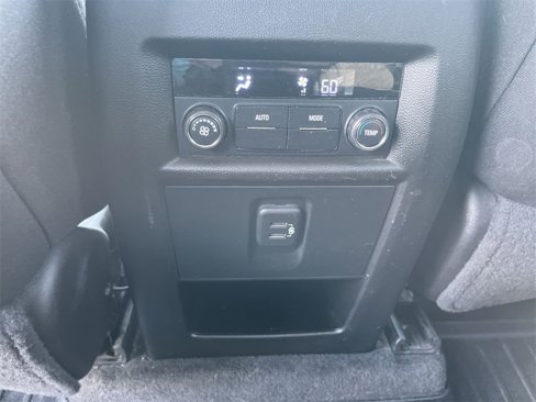 Used 2019 Chevrolet Traverse LT image 20