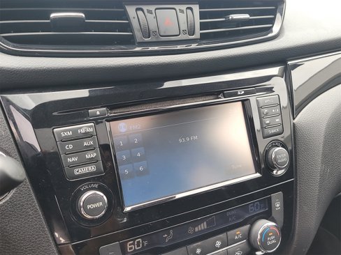 Used 2017 Nissan Rogue Sport SL w/ SL Premium Package image 22