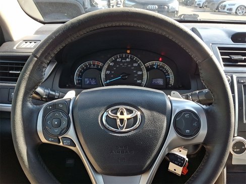 Used 2012 Toyota Camry L image 23