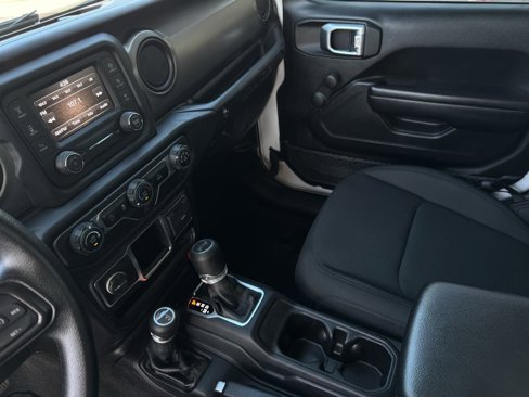 Used 2021 Jeep Wrangler Sport image 15