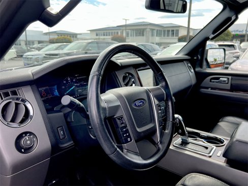 Used 2017 Ford Expedition Platinum image 10