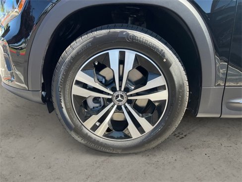 New 2025 Mercedes-Benz GLB 250 4MATIC image 14