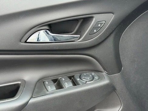 Used 2022 Chevrolet Equinox LT image 11