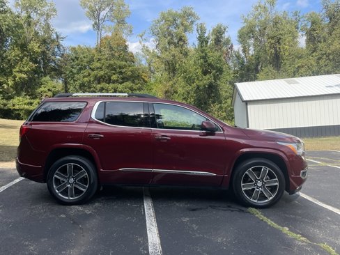 Used 2017 GMC Acadia Denali w/ Technology Package image 2
