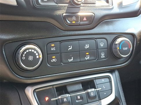 Certified 2022 GMC Terrain SLE image 15
