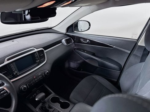Used 2019 Kia Sorento LX image 24