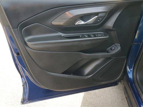 Certified 2022 GMC Terrain SLE w/ Driver Convenience Package image 6