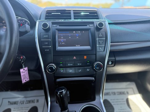 Used 2016 Toyota Camry LE image 23
