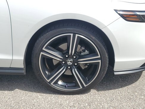 Used 2023 Honda Accord Sport image 10