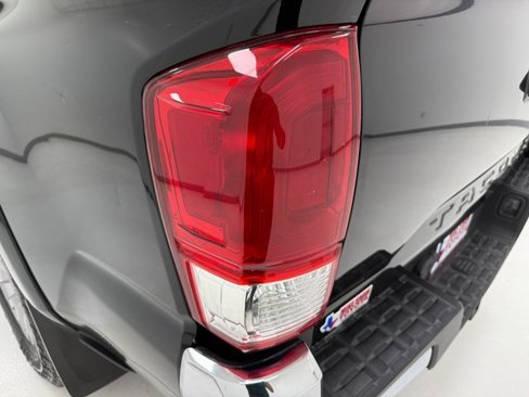 Used 2017 Toyota Tacoma SR5 image 35