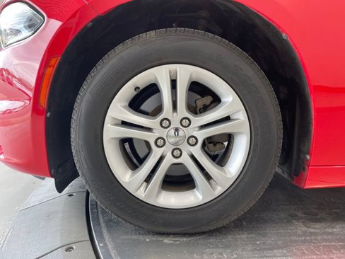 Used 2018 Dodge Charger SXT image 8