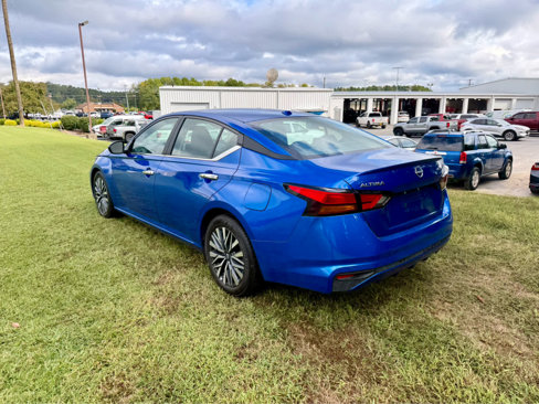 Used 2025 Nissan Altima 2.5 SV image 5