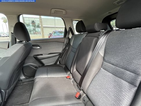 Used 2022 Nissan Rogue SV image 8
