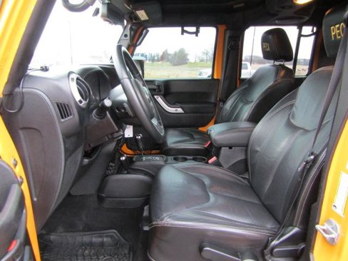 Used 2013 Jeep Wrangler Unlimited Sahara w/ Dual Top Group image 10