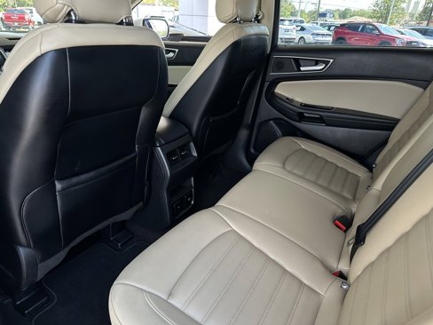 Used 2019 Ford Edge SEL w/ Equipment Group 201A image 16